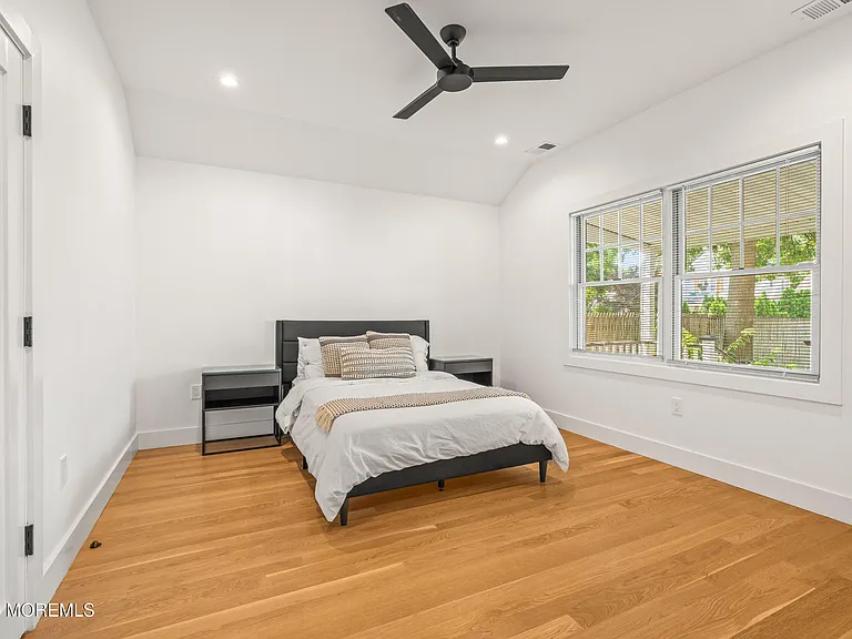 519 Laurel Ave — Photo 32