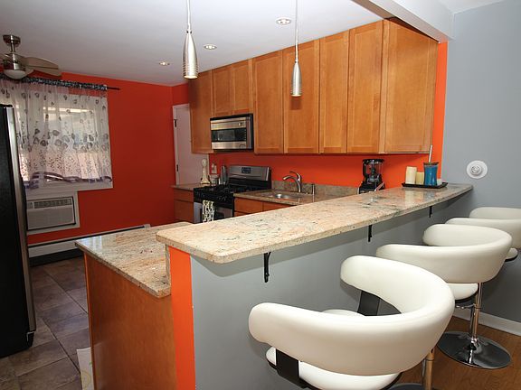4th image of 5549 W Higgins Ave APT 2B