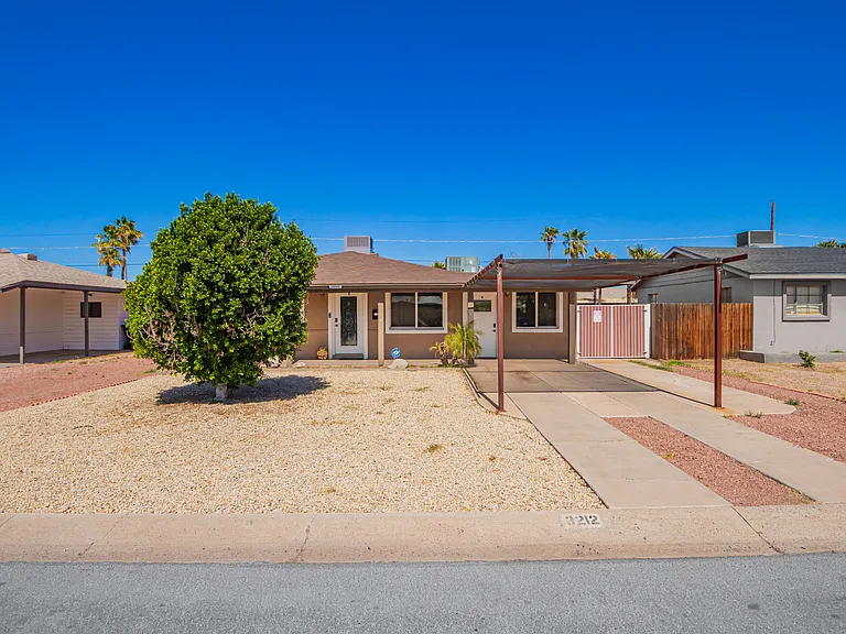 3212 E Granada Rd — Photo 25