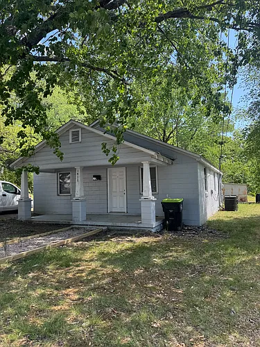 1411 Parham St Photo 1