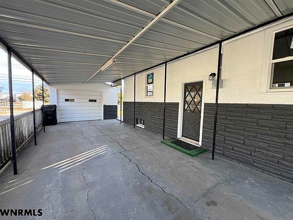3rd image of 1813 Avenue I