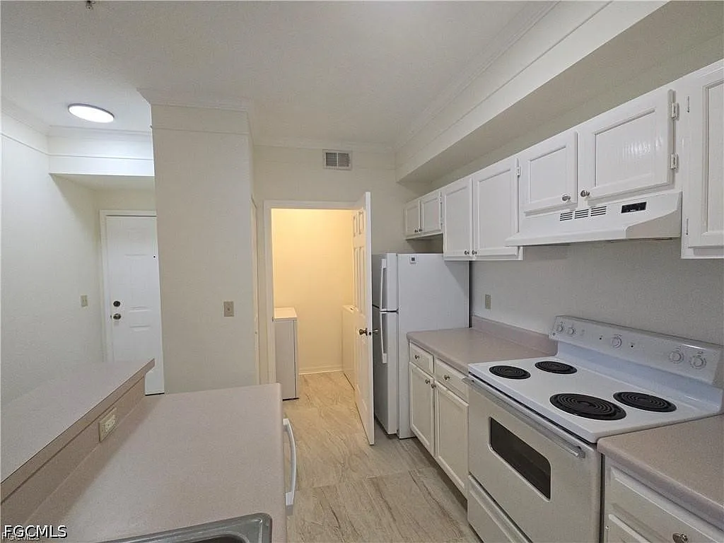 2 bed, 2.0 bath, 1107 sqft, $1,625 — Photo 3