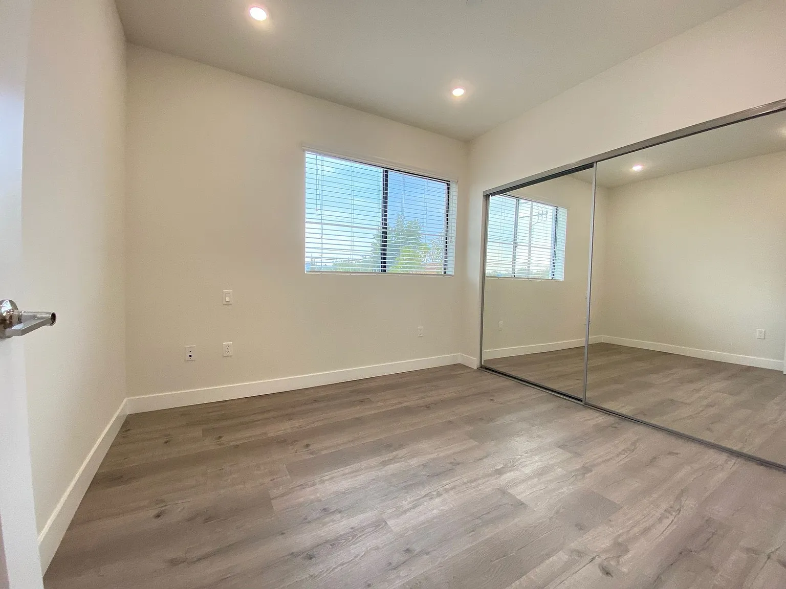 Calvert Apartments — Photo 4