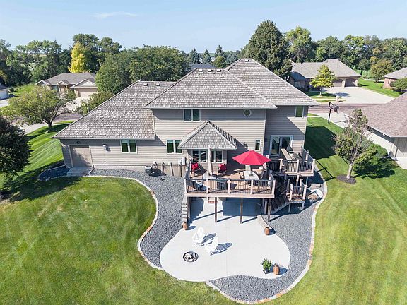 3rd image of 3505 Golf View Dr
