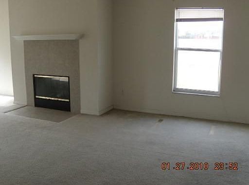 4th image of 824 Crystal Bay Ln