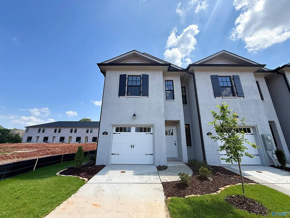18 Whispering Oaks