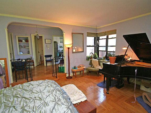 5th image of 95 Park Ter E APT 4A