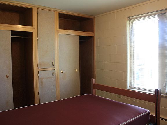 4th image of 351 Soule St