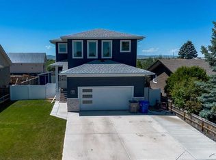 4889 E 7th St W, Claresholm, AB T0L0T0