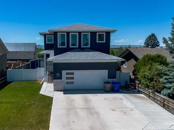 4889 E 7th St W, Claresholm, AB T0L 0T0