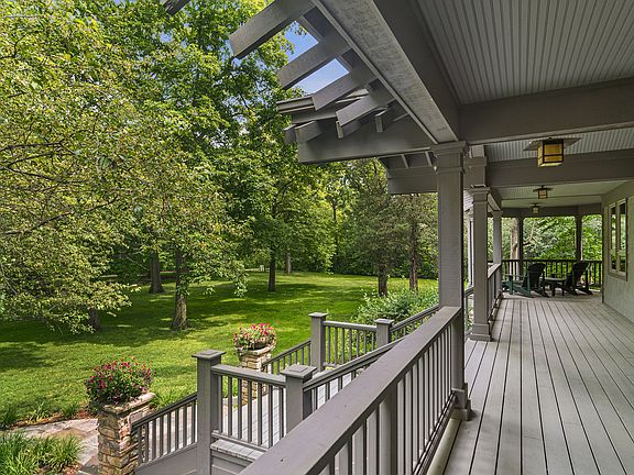 2nd image of 3214 Westover Ln