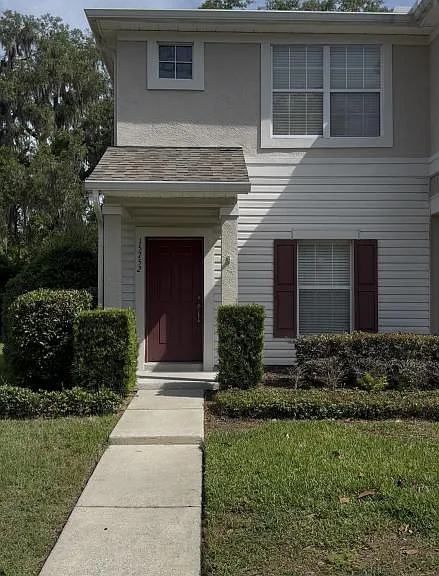 15752 Fishhawk Falls Dr — Photo 1