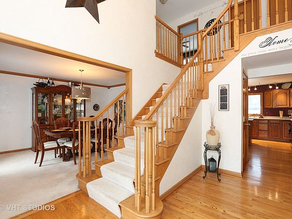 3rd image of 9213 Spruce Ln