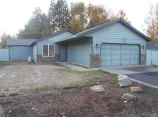 2359 SW 26th St, Redmond, OR 97756