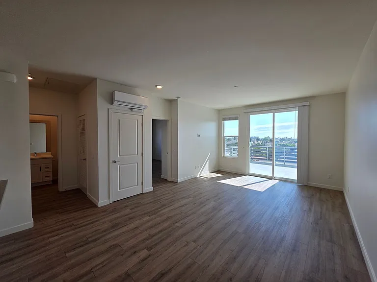 310 Palm Ave — Photo 55
