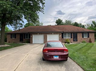 112-114 Westbrook Dr, Breese, IL 62230