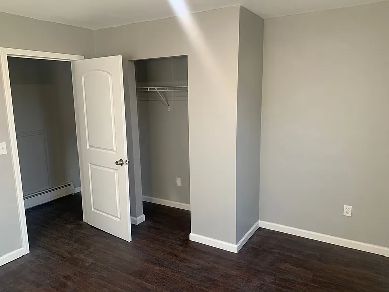 259 W Pulteney St — Photo 3