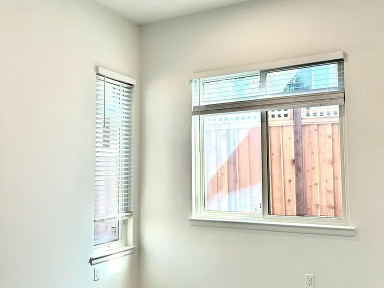 1059 W Riverside Way #2 — Photo 5