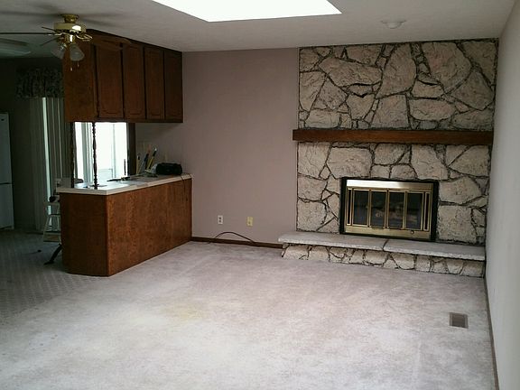 4th image of 1521 Sunset Dr