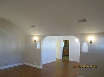2nd image of 859 N Citrus Ave