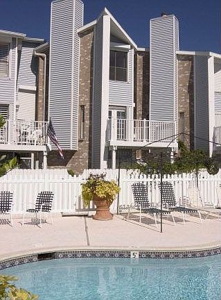 2nd image of 224 Seawall Blvd E