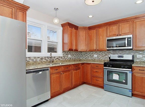5th image of 3525 Madison St