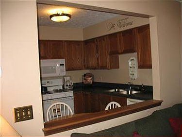 3rd image of 1110 Windmill Way N