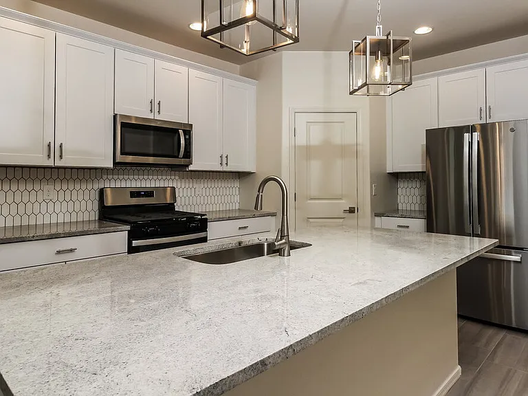 13146 N Grayson Dr — Photo 5