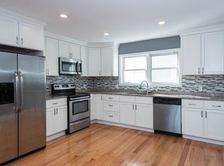9 Congress St, Amesbury, MA 01913
