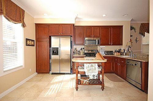 This spacious kitchen is great for entertaining! 