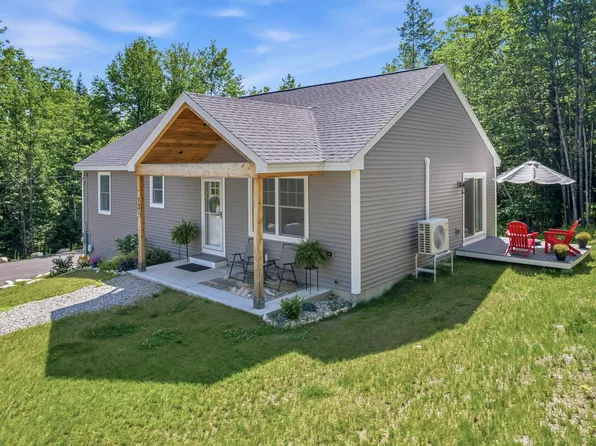 13 Jordan Lane, Bridgton, ME 04009