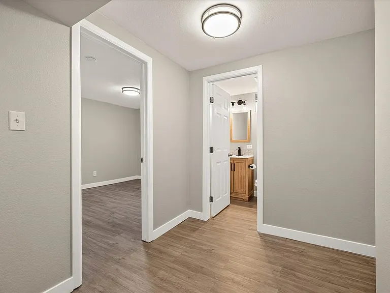 1736 King St #B — Photo 8