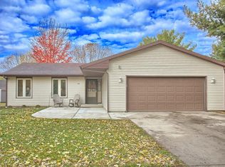 1103 Marietta Dr, Mahomet, IL