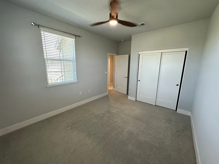 360 W Thurman Ave — Photo 27