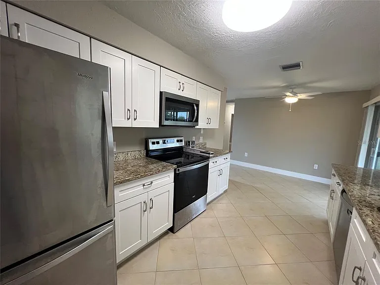 20250 Midway Blvd — Photo 9
