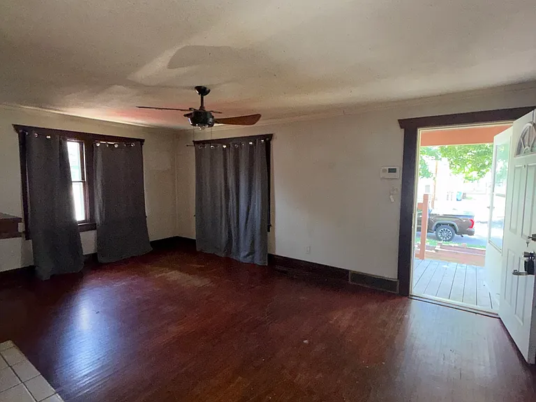 1454 N Walnut Grove Ave — Photo 11