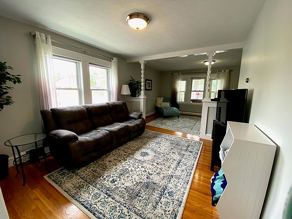 5th image of 416 Baker St #1