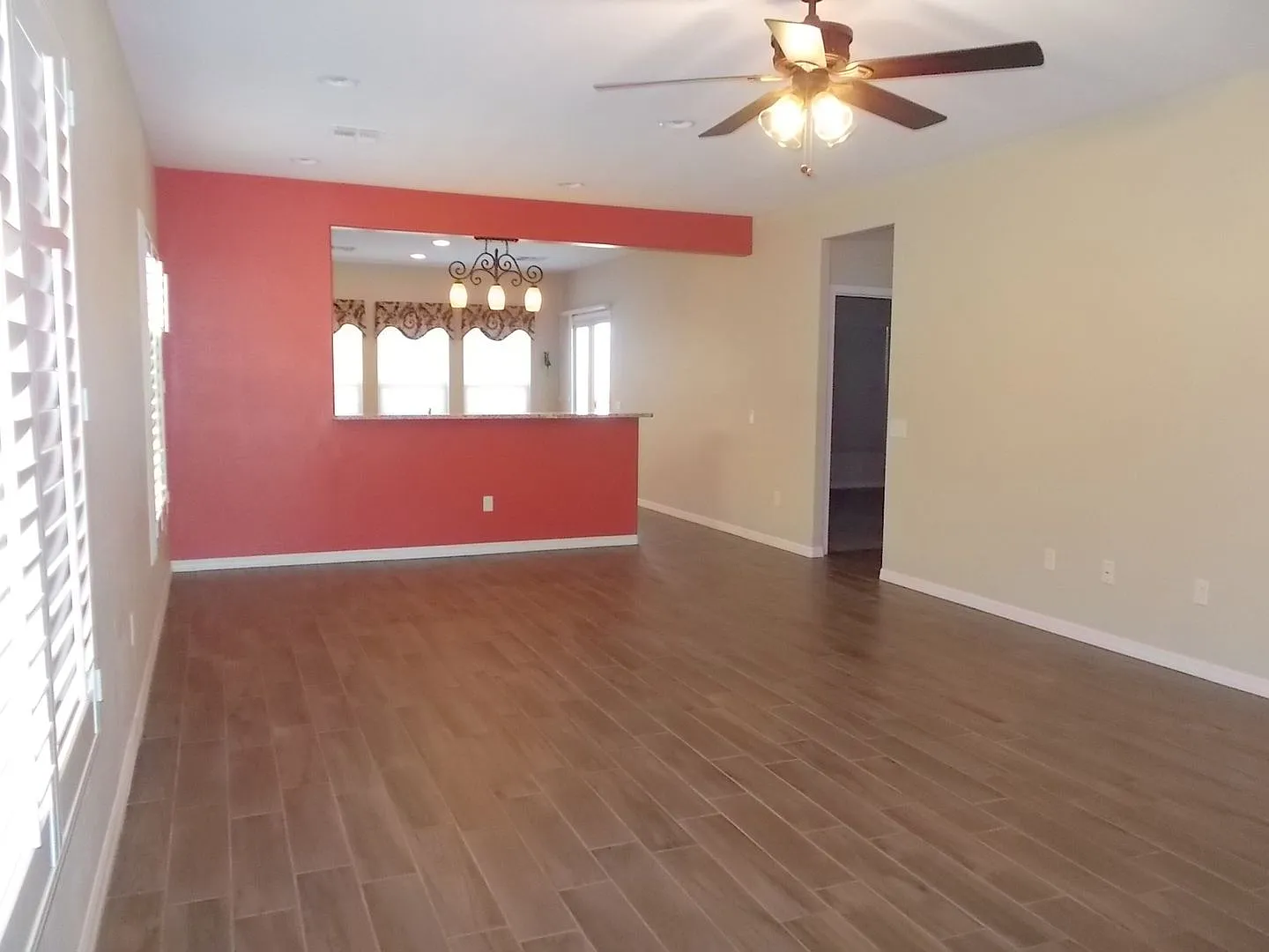 Beautiful 55+ Single-Story Home Available in Mesquite — Photo 3