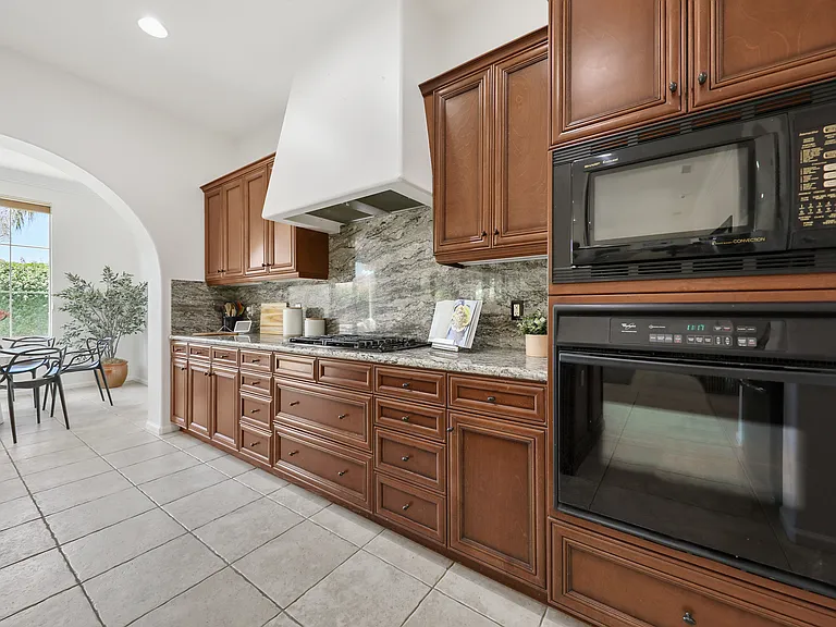 81961 Contento — Photo 10