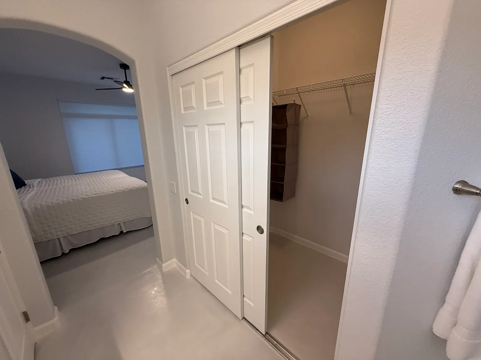 2 bed, 1298 sqft, $3,800 — Photo 3