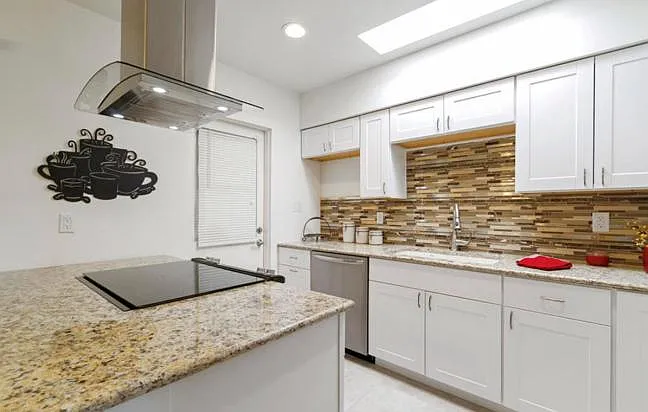 1231 E Maryland Ave #B — Photo 18