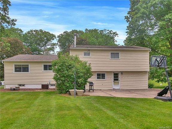 4th image of 11 Park Ln