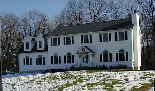 2nd image of 10 Belleford Ln
