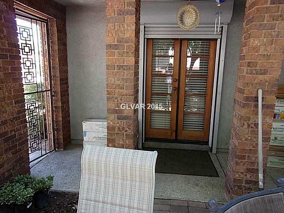 2nd image of 2911 Schaffer Cir