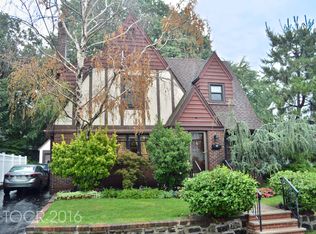 18 Edgewater Rd, Cliffside Park, NJ 07010