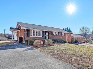 1524 Liggates Rd, Lynchburg, VA 24502