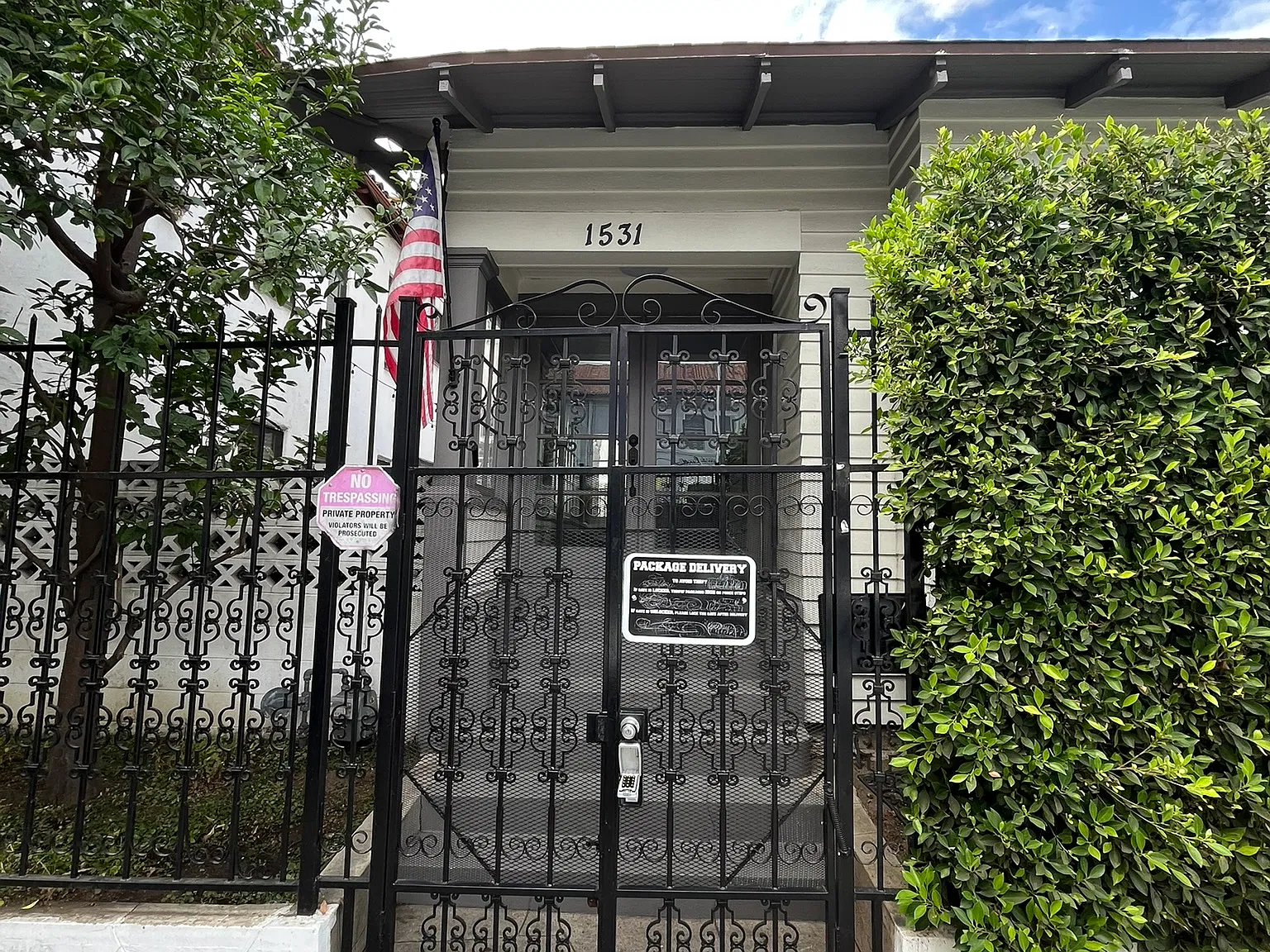 3 bed, 1636 sqft, $3,975 — Photo 2