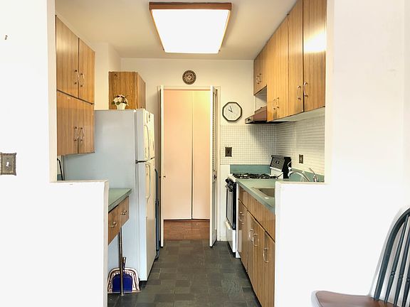 2nd image of 8615 Broadway APT 8G
