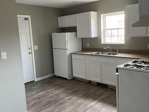 2nd image of 9365 Gerlach St