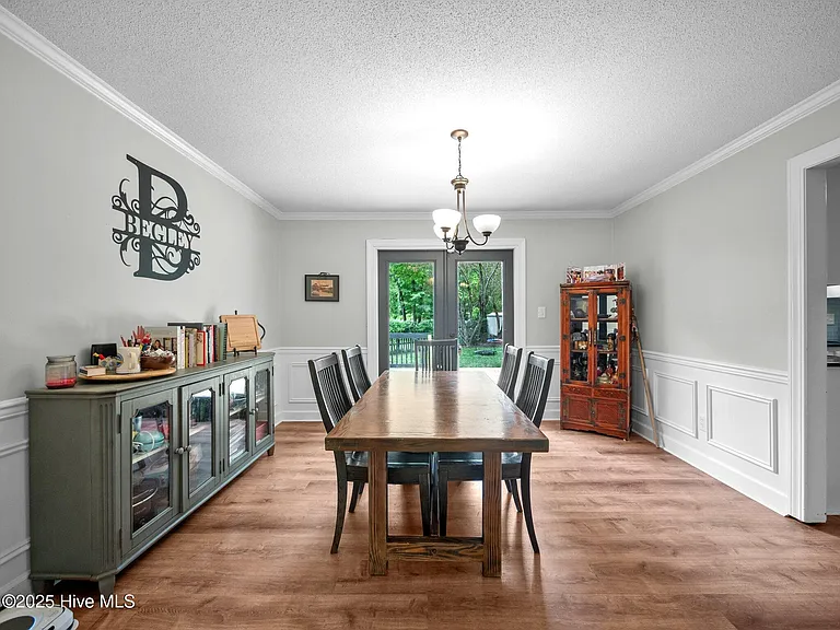 939 Eton Dr — Photo 25